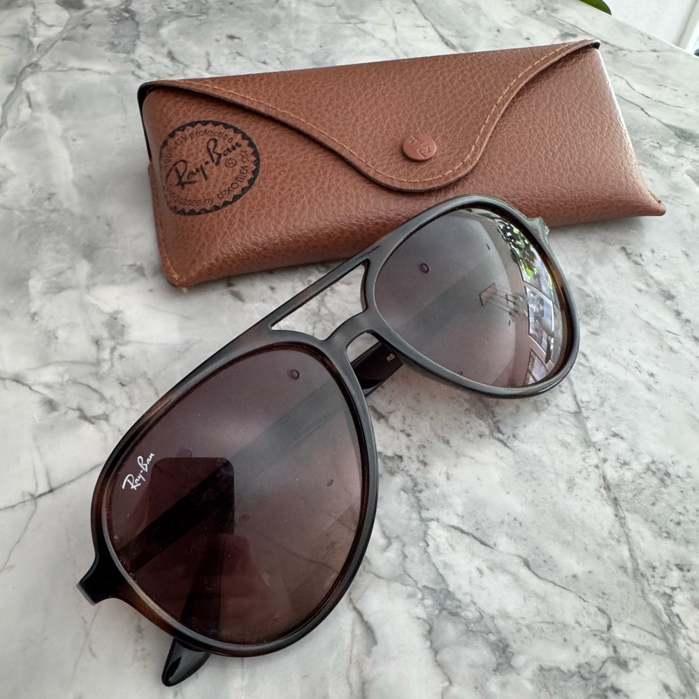 Ray-Ban tortoise Brown Aviator Sunglasses